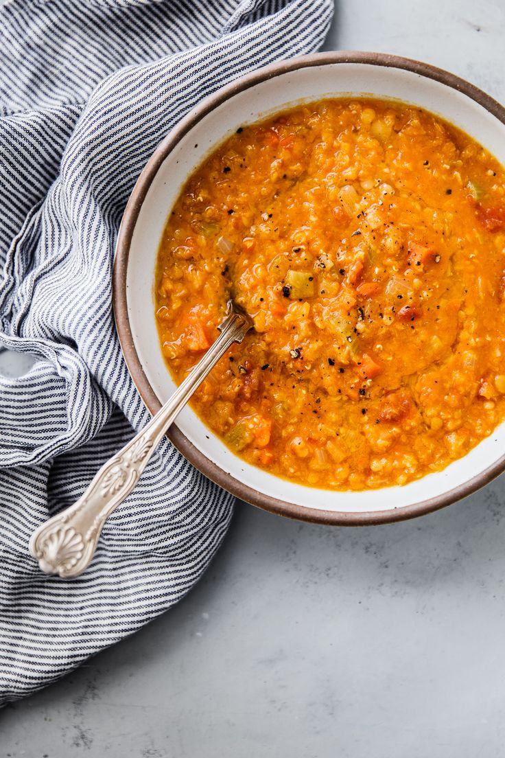 Hearty Red Lentil Soup: Vegan, Protein-Rich & Make-Ahead